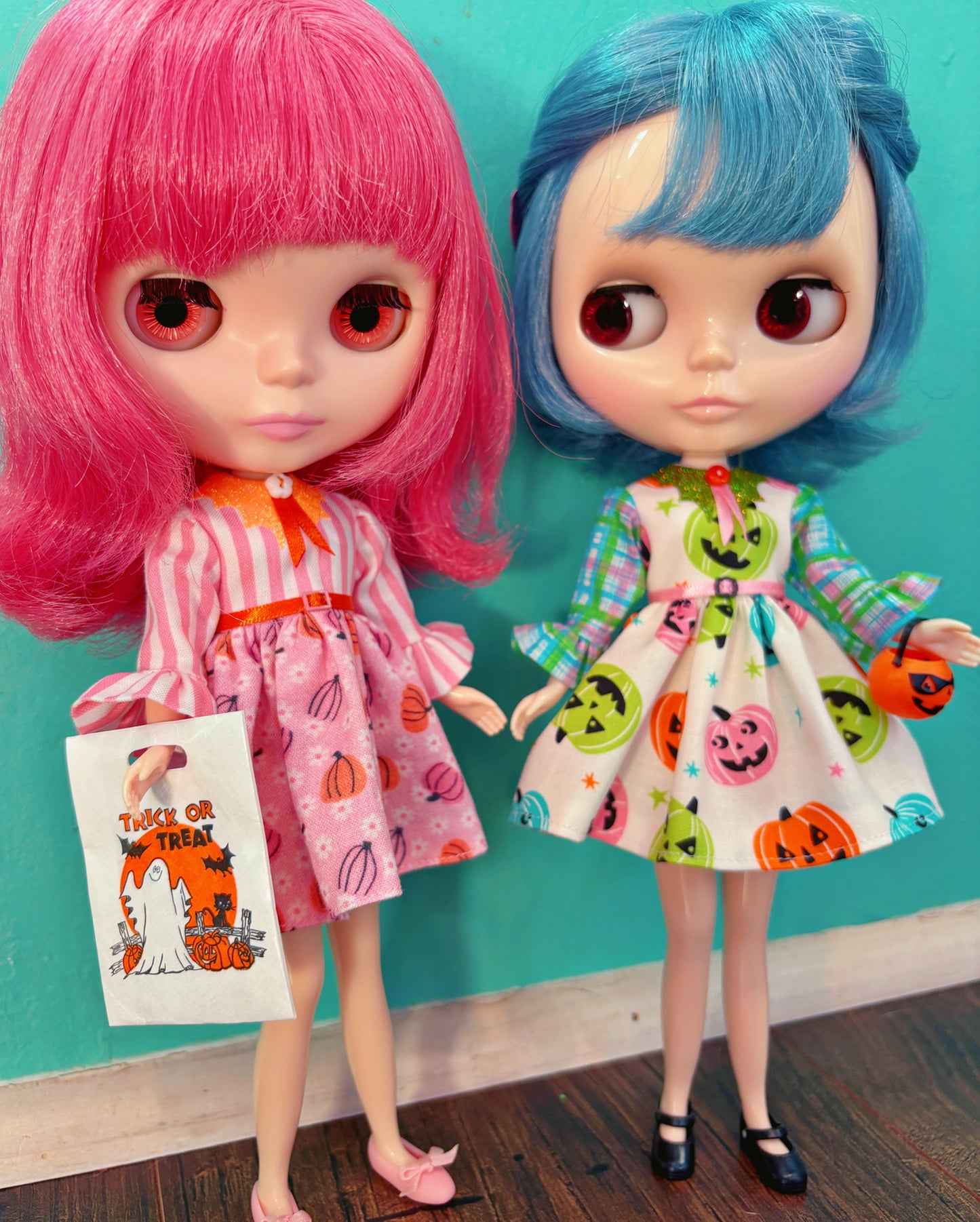 Bright Pumpkins Bat Collar Ruffle Sleeve Dress