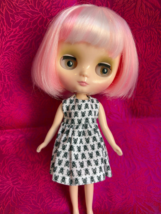 SAMPLE SALE Fly On The Wall Middie Blythe Dress