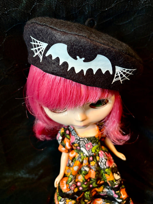 She's A Vamp Felt Beret Hat for Blythe
