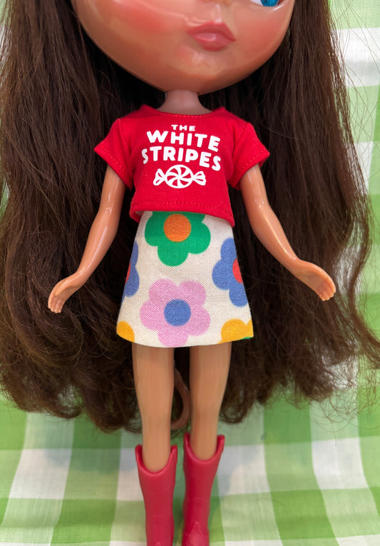 Big Daisies White Mod Mini Skirt