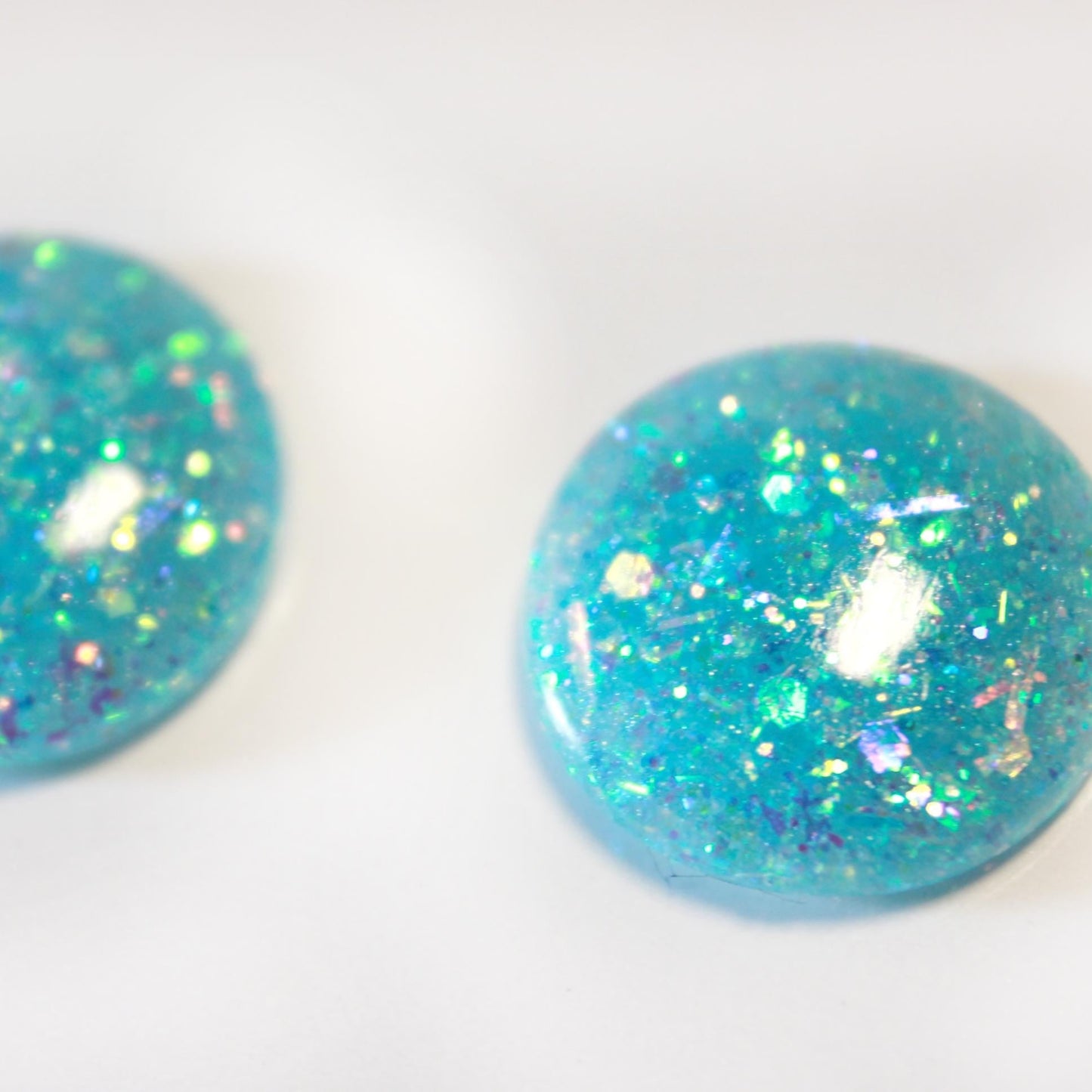 Ice Storm / Pastel Blue Glitter Resin Blythe Eye Chips