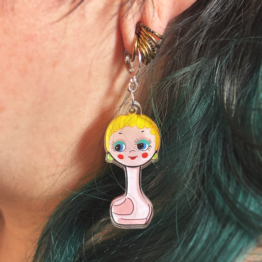 Mod Mannequin Acrylic Earrings Twiggy