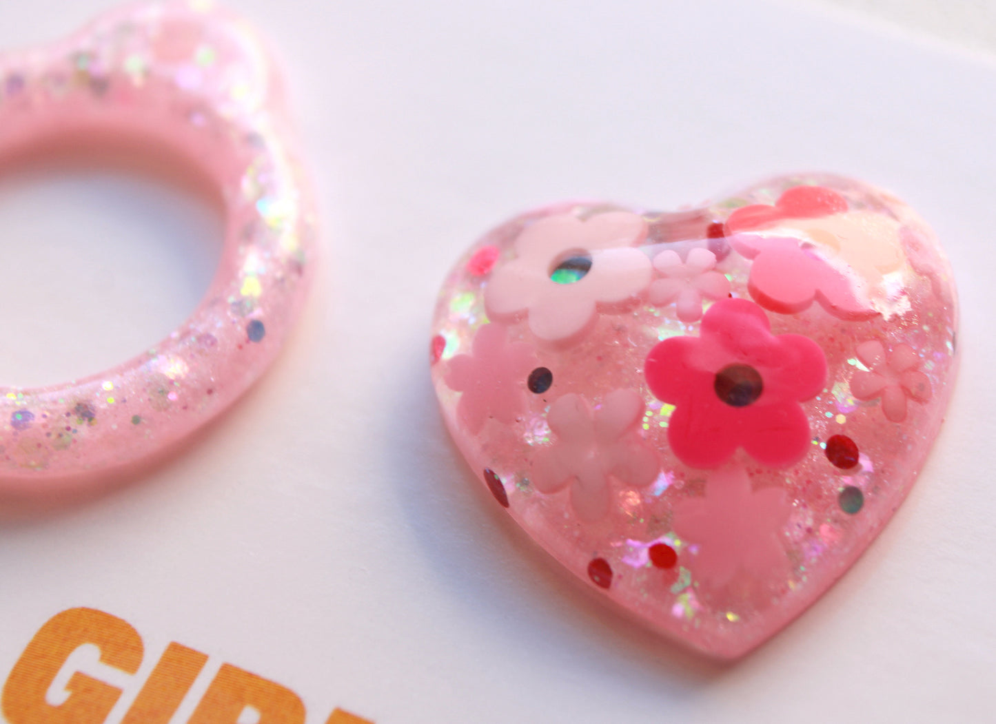 Daisy Bouquet Pink / Resin Glitter Pull Ring Charm Set