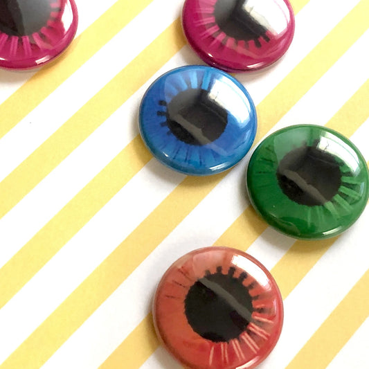 Eye on You Blythe Classic Eyechips 1" Pin