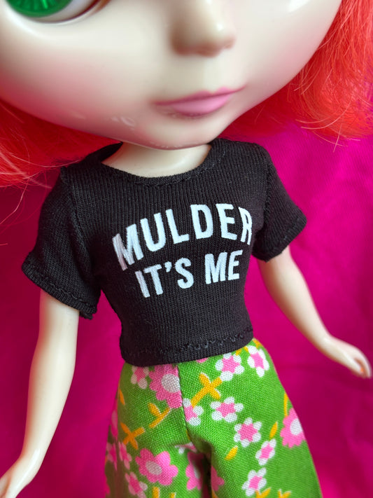 Mulder It's Me Black Crop Tee for Blythe