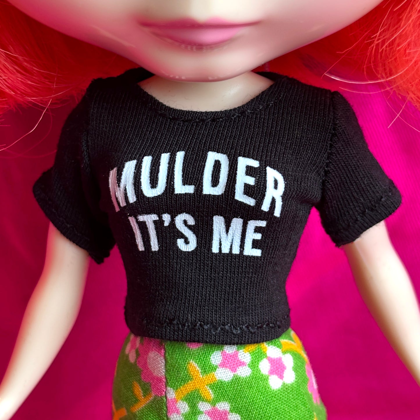 Mulder It's Me Black Crop Tee for Blythe