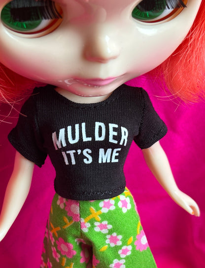 Mulder It's Me Black Crop Tee for Blythe
