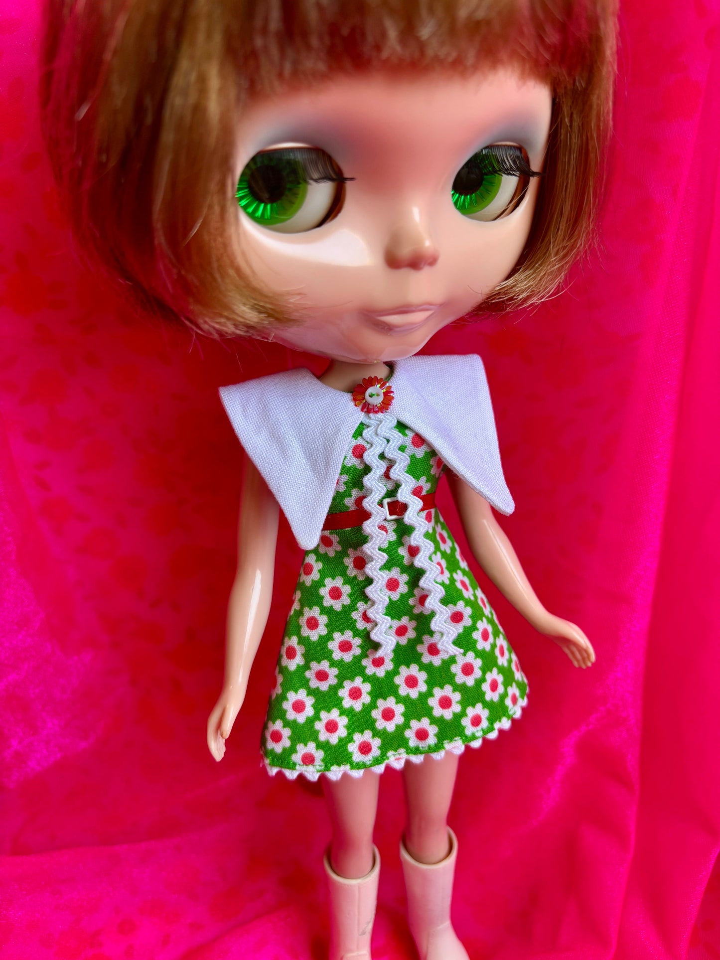 Green Daisy Big Ass Collar Mini Dress