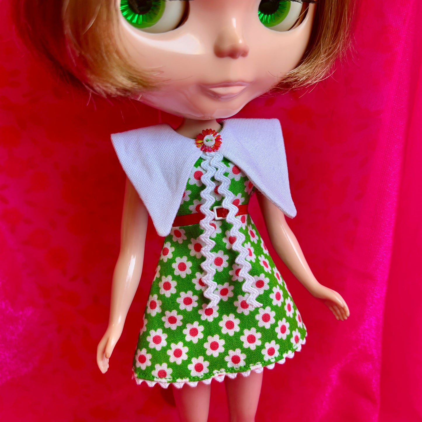 Green Daisy Big Ass Collar Mini Dress