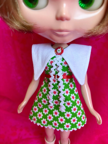 Green Daisy Big Ass Collar Mini Dress