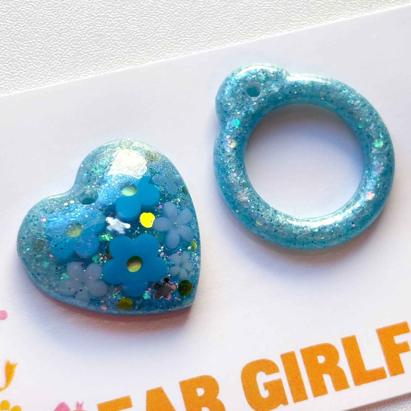 Daisy Bouquet Blue / Resin Glitter Pull Ring Charm Set