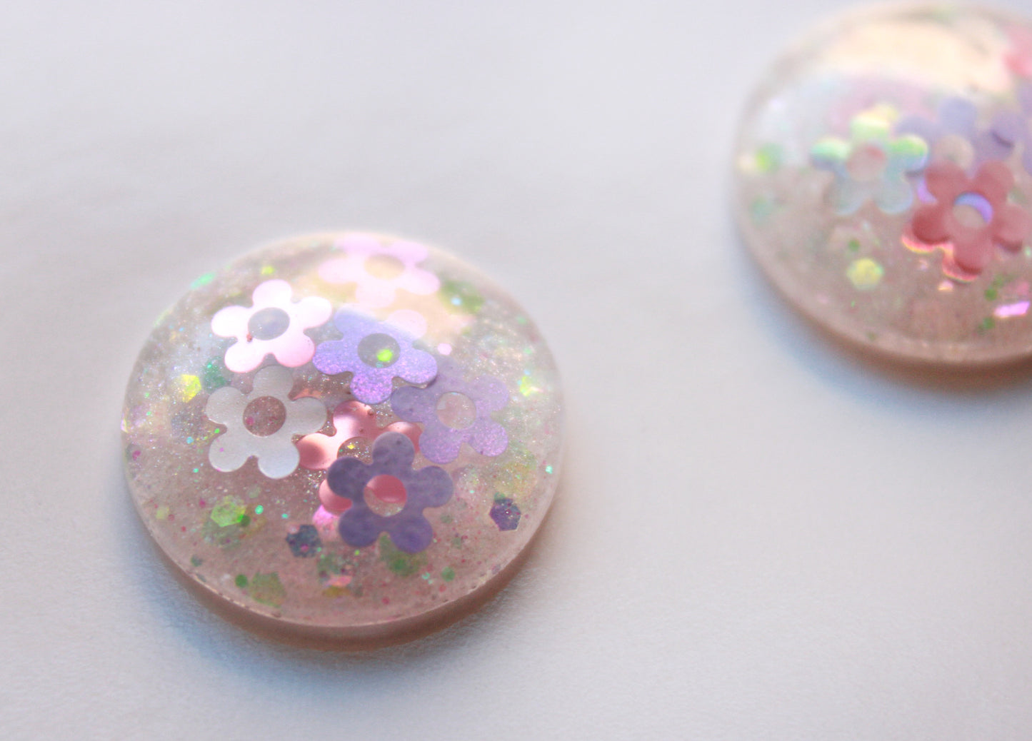 Daisies A Plenty Pink & Purple / Glitter Resin Blythe Eye Chips