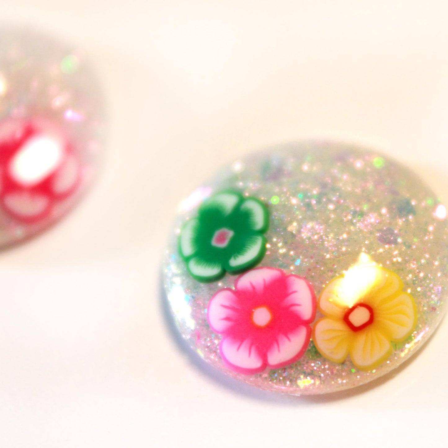 Positively De-Lei-tful / Flower Glitter Resin Blythe Eye Chips